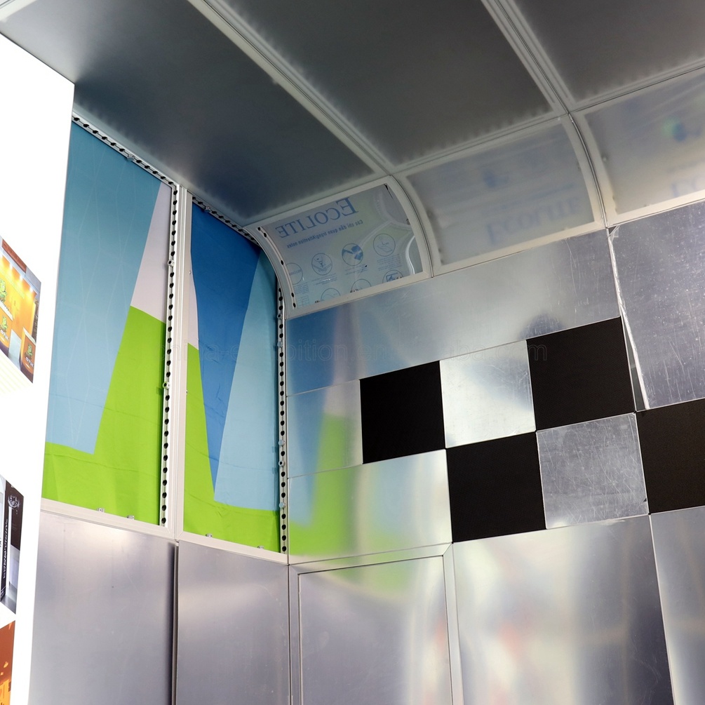 La Cina produce Full Color Grande LED pubblicit&agrave; display stand