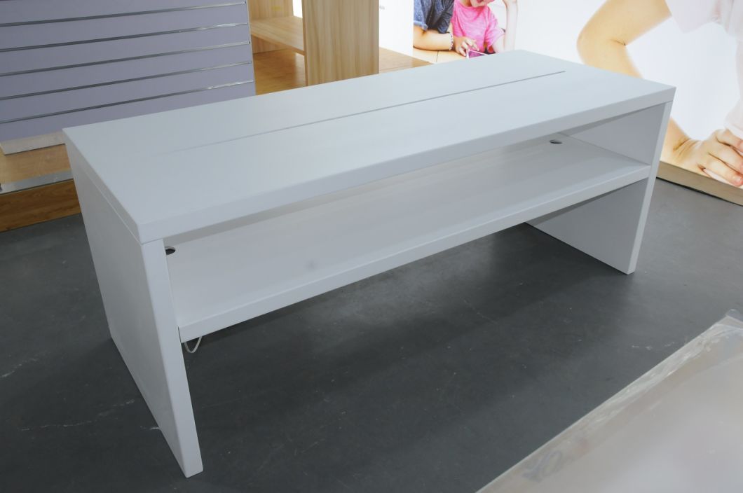 Stand espositivo per espositori in tessuto per tensioni pubblicitarie