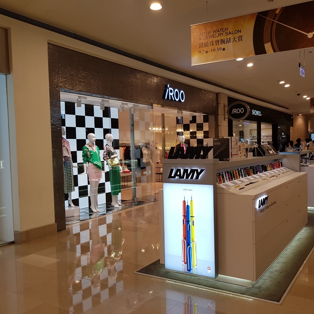 La tensione Negozio di abbigliamento in tessuto tessile Telaio in alluminio ID bordo del segno Advertising Light Box