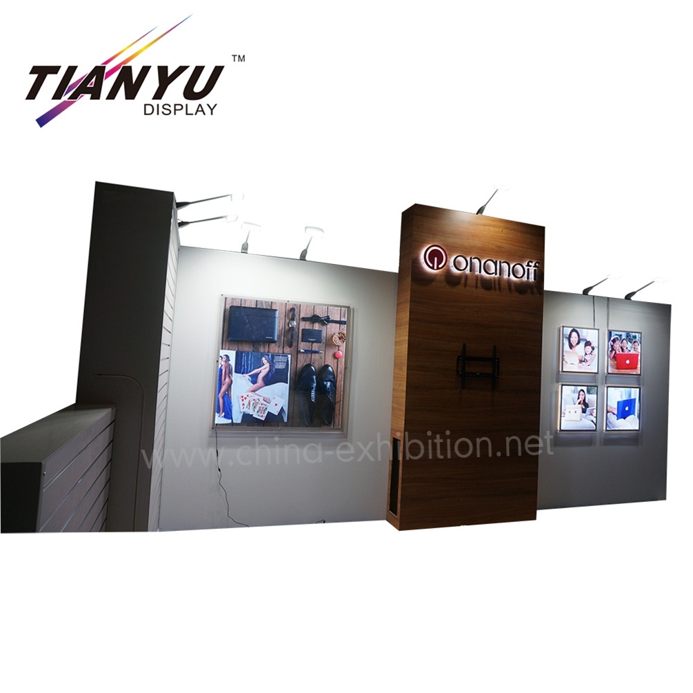 Stand espositivo Shell Scheme 3m X 6m con mostra Stand TV Screen
